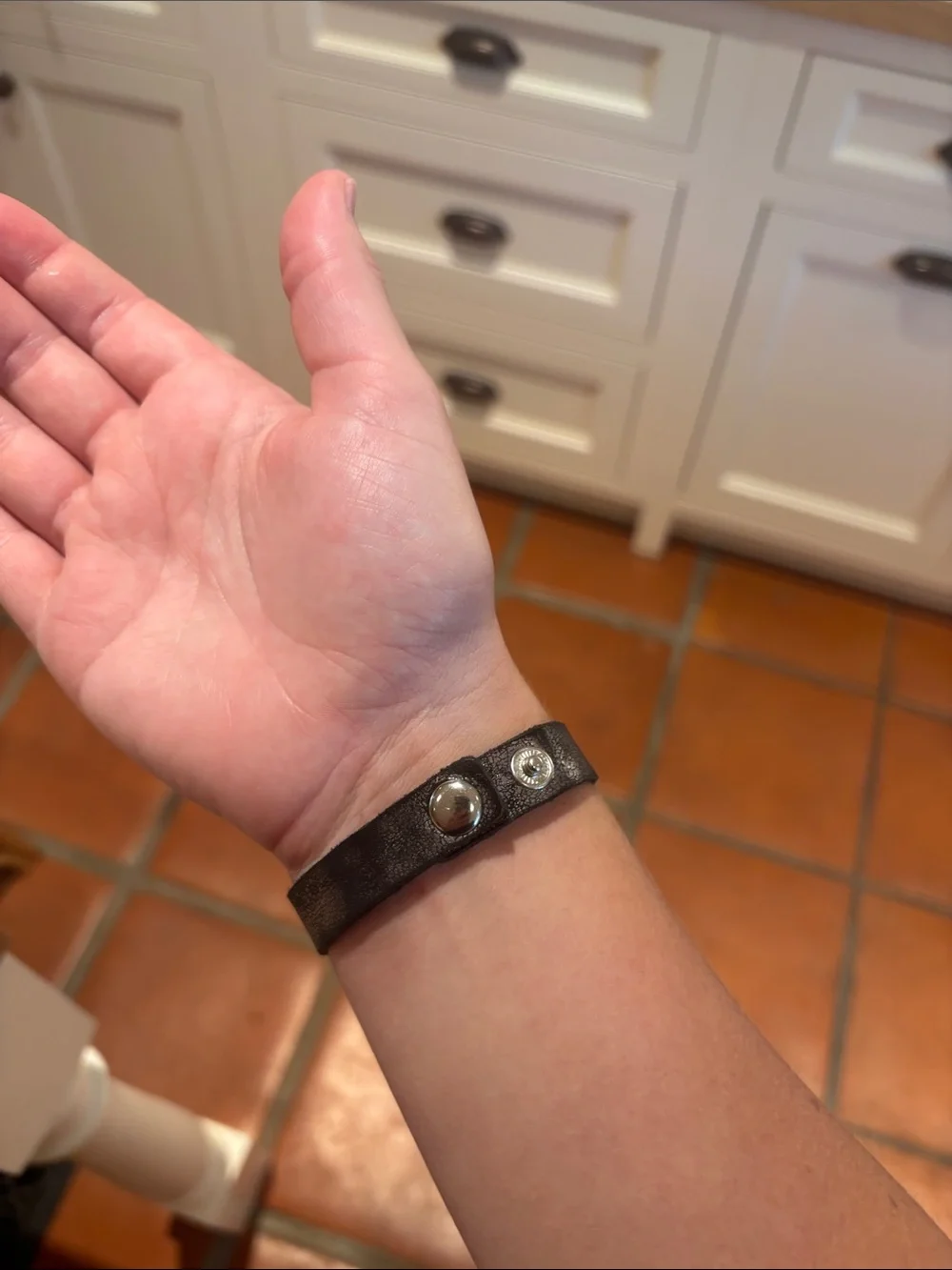 Minimalist Silver-Tone Oval Bracelet with Black Leather Accents